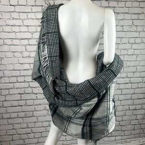 NWOT - Cutest “Soccer Mom” scarf/blanket/shawl you’ll ever find - reversible!!!
